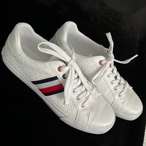 Tommy Hilfiger women’s sneakers 8.5
